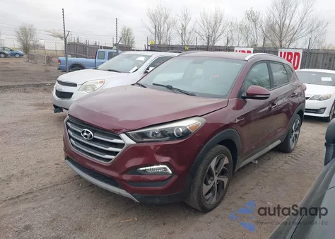 2017 Hyundai Tucson Sport z USA, uszkodzony, nr VIN KM8J33A22HU408187